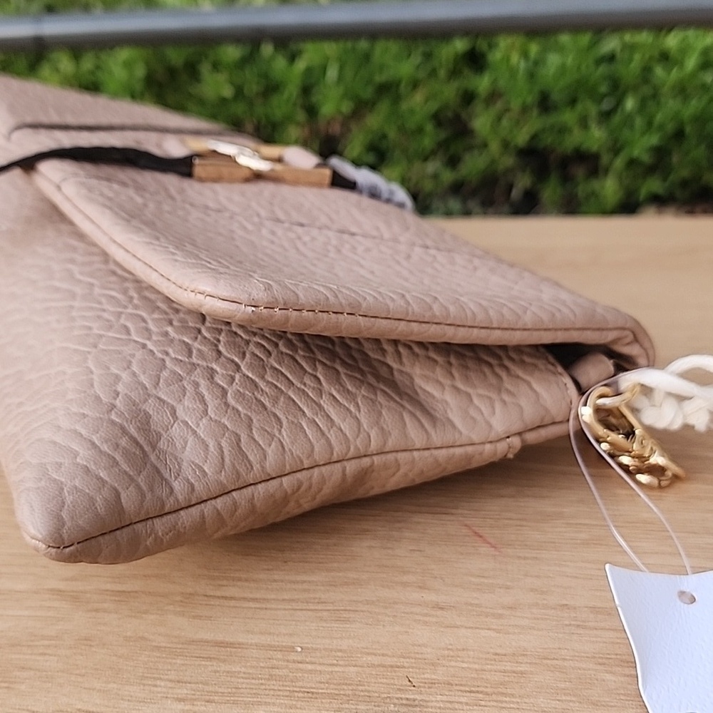 Jessica Simpson’s Natural Kandi Foldover Crossbody Clutch NWT - Picture 6 of 14